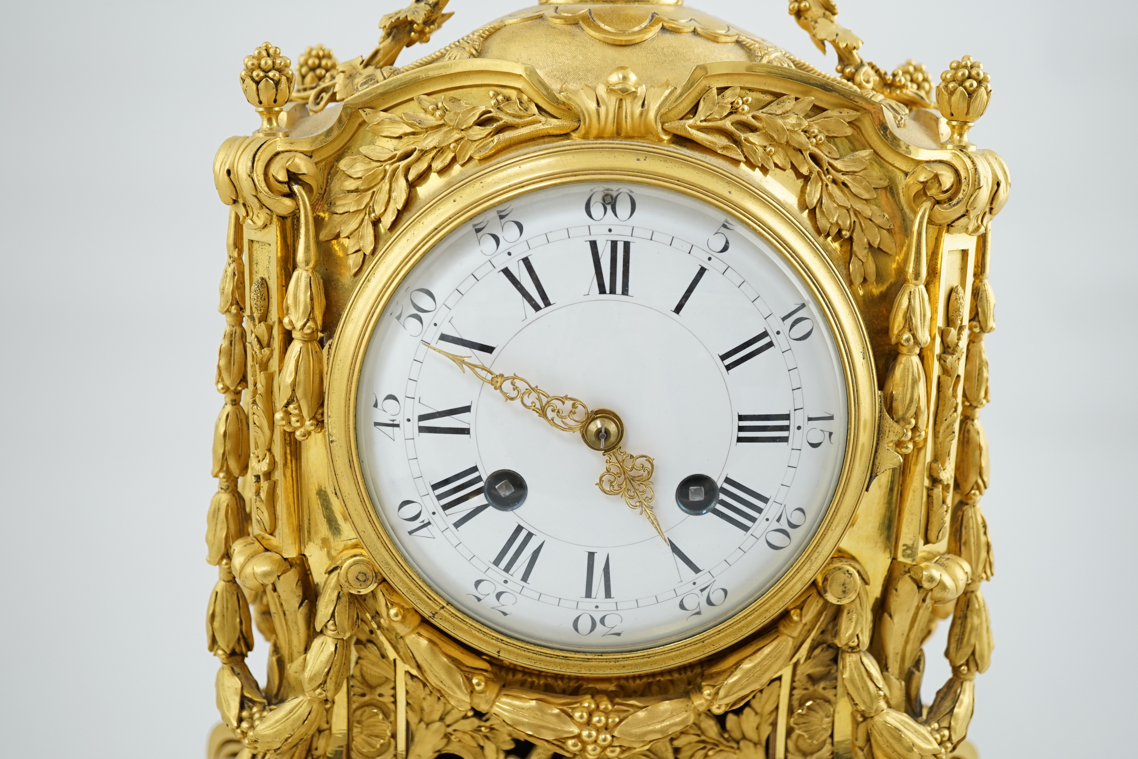 Roblin & Fils à Paris. A 19th century French Louis XV style ormolu and white marble mantel clock